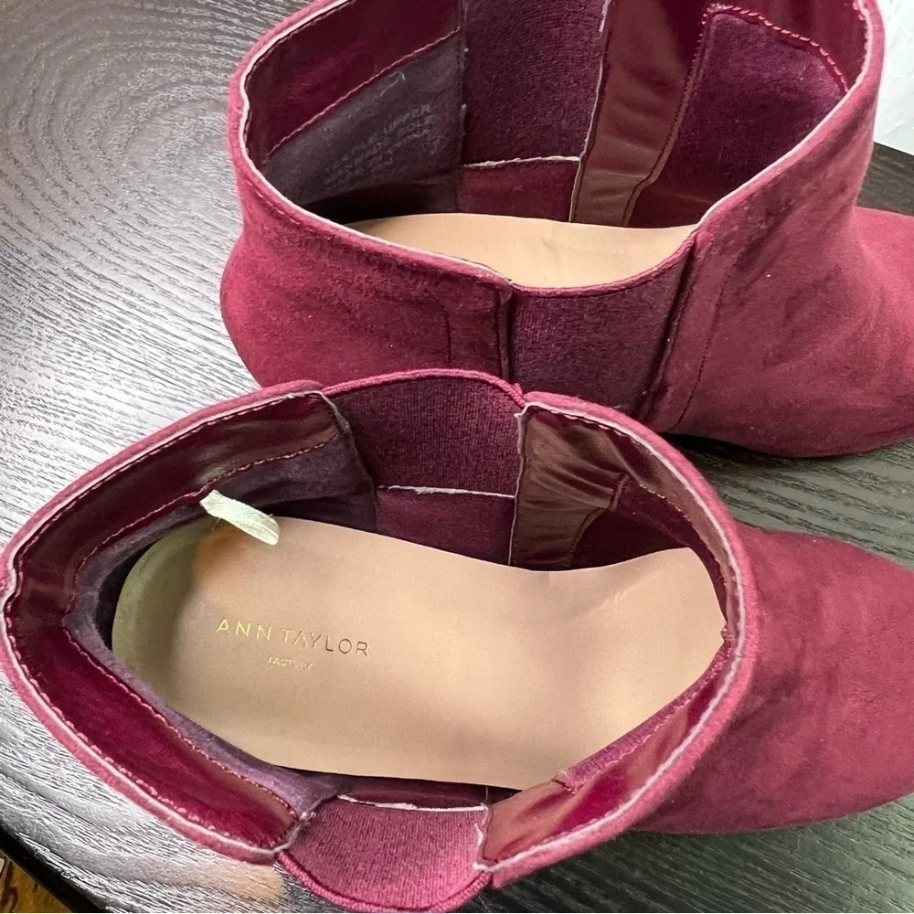 Ann Taylor factory one color faux suede ankle boot size 10 M. #010